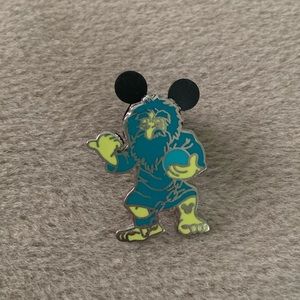 Haunted Mansion Hitchhiking Ghost